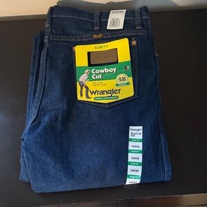Wrangler Men's Slim Fit Cowboy Cut Jeans pre-washed indigo